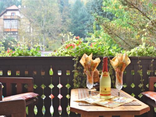 Nápoje v ubytování Gemütliches Ferienhaus mit Pool in Blankenburg