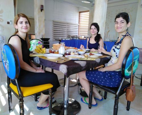 Khách lưu trú tại Santon Resort & Spa - Level 1 Certified