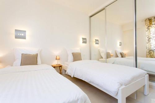 SEA VIEW 3 beds next to Palais