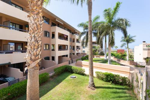 Vivienda Vacacional con Piscina y WiFi en Playa Paraíso Adeje