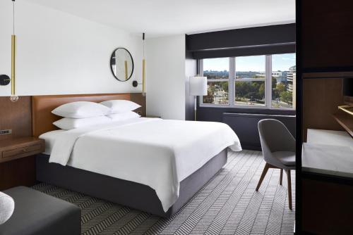 Cama o camas de una habitación en ARC HOTEL Washington DC, Georgetown