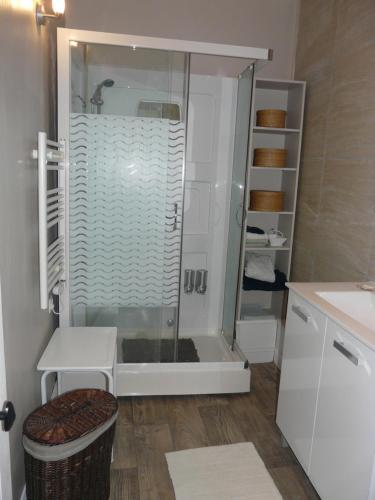Ένα μπάνιο στο gîtes les 7 roches 6 couchages