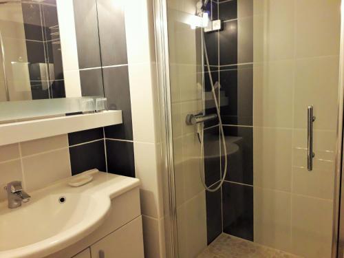 Billede fra billedgalleriet på JARDIN 308 Appartement avec Terrasse et Parking i Arcachon