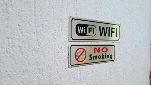 Imagen de la galería de Bus Station Hostel, en Pristina