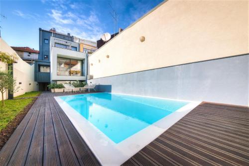 Gallery image of Bom Jardim Apartments in Porto