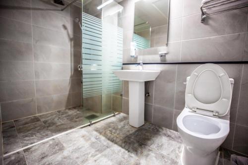 Ένα μπάνιο στο Jeju Moseulpo Hotel