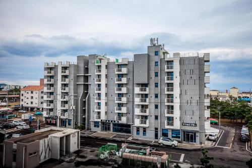 Το κτήριο όπου στεγάζεται  το ξενοδοχείο