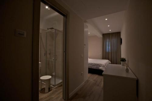 A bathroom at Onorati Hotel