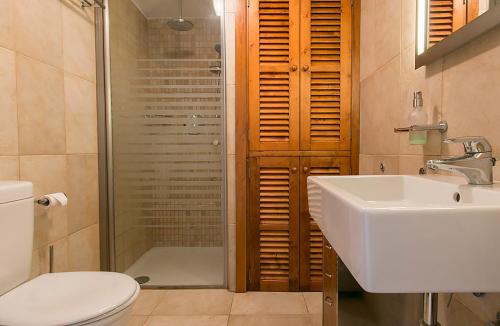 A bathroom at Apartment CB 1
