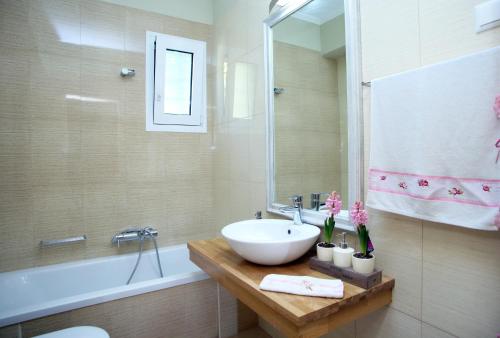 Kúpeľňa v ubytovaní Villa Myrtis