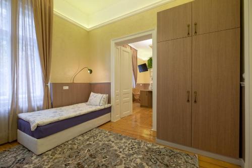 Cama o camas de una habitación en Temptation in Sofia - 24h Self Check-in