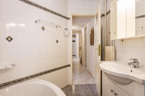 Foto da galeria de Classy 2 bedroom apartment near Acropolis & Metro em Atenas