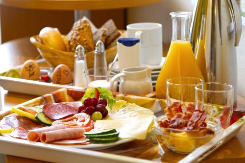 Makanan di atau berdekatan hotel