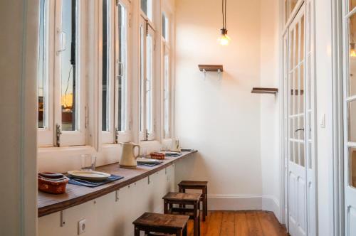 METRO APARTMENT