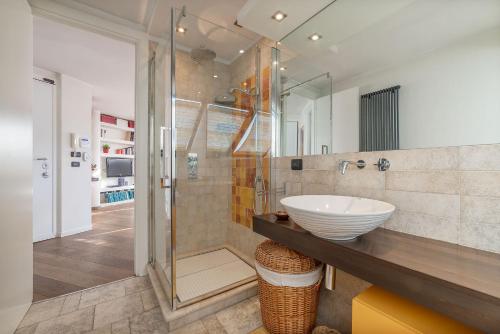 Kylpyhuone majoituspaikassa Torlonia Exclusive Penthouse