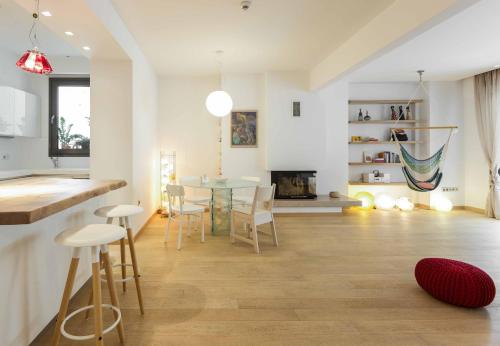 Posezení v ubytování Stylish 3-Bedroom Apartment & Terrace