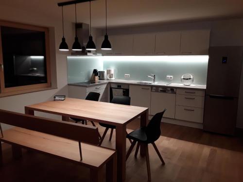 Kuchyň nebo kuchyňský kout v ubytování Appartment Hirschberg