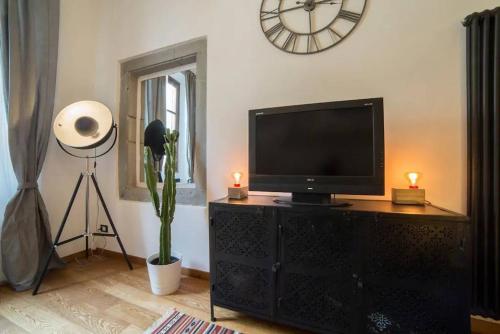 Step to Duomo and All the Sights from Refurbished Apartment
