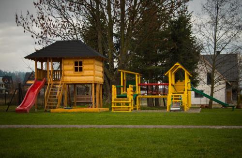 Herní místnost nebo prostor pro děti v ubytování Domek w Ogrodzie