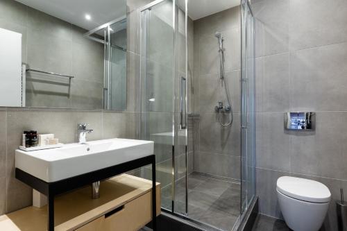 Gallery image of Ermou str. Elegant Apartments by UPSTREET in Athens