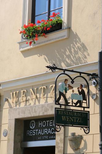 Hotel Wentzl — Facade/entrance