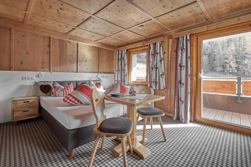 Posedenie v ubytovaní Hotel Garni Schönblick