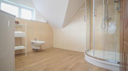 Koupelna v ubytování Coroni Residence