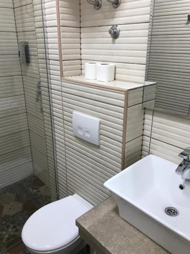 Un baño de Hostel Fine
