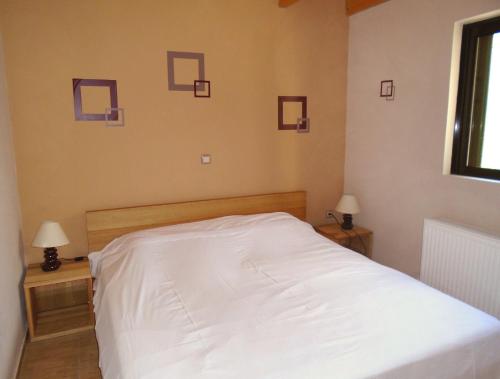 Легло или легла в стая в Ορεινή μονοκατοικία στα Χαλκιάνικα - Κοντά στη Ζαρούχλα - λίμνη Τσιβλού