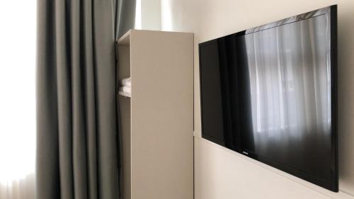 Μια τηλεόραση ή/και κέντρο ψυχαγωγίας στο Far Home Bernabeu