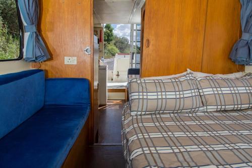 Zona d'estar a Breede River Houseboat Hire