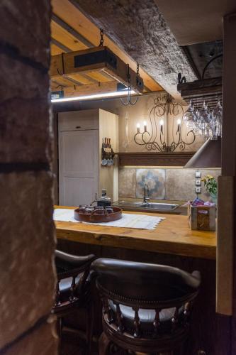 Dapur atau dapur kecil di Mythica Chalet