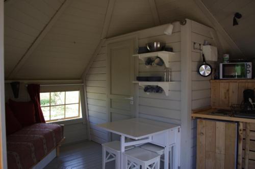 Gallery image of Les Roulottes et Cabanes du Livradois in Cunlhat