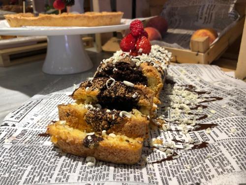 ホテルの敷地内または近くでの食事または食べ物