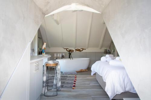 Katil atau katil-katil dalam bilik di Pearl Moon Boutique Suites