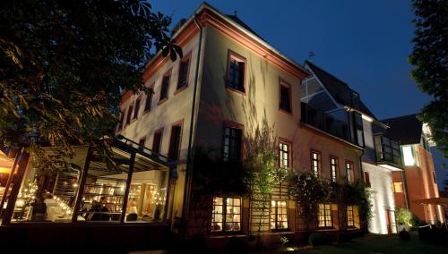 Bangunan di mana terletaknya hotel