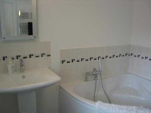 Bathroom sa Waverley Place