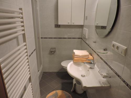 Ein Badezimmer in der Unterkunft Kühlerhof