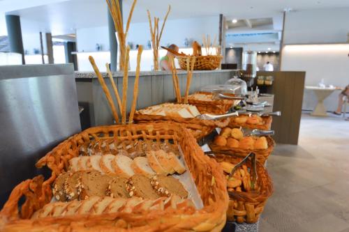 Mad på resortet eller i nærheden