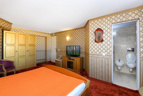 Krevet ili kreveti u jedinici u okviru objekta Hotel Sveti Nikola Boyana - Free Parking
