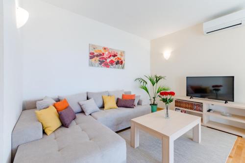 Apartment Deni with central heating