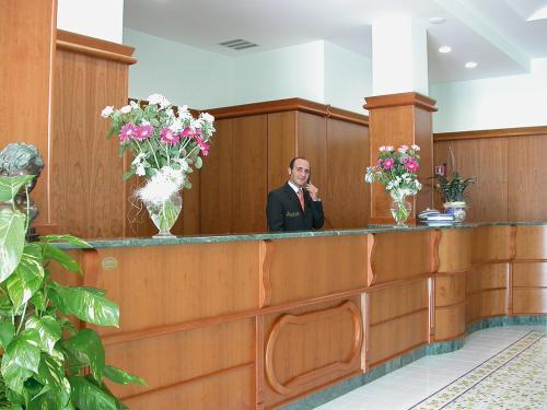 Lobi atau kawasan kaunter penerimaan di Hotel L' Anicrè