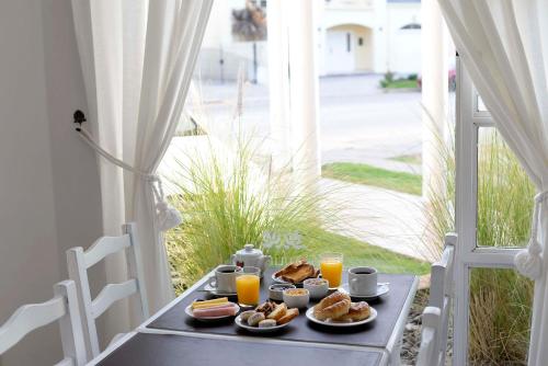 Φαγητό σε αυτό το ξενοδοχείο διαμερισμάτων ή κάπου εκεί κοντά