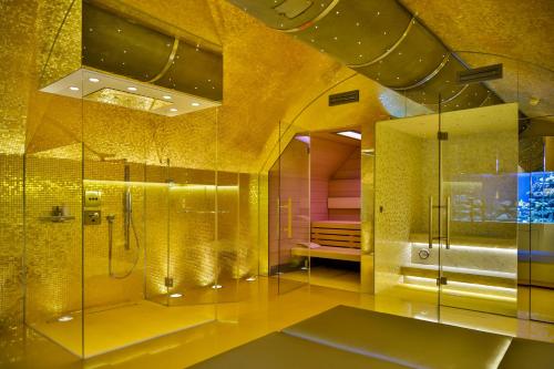 Vannituba majutusasutuses Boutiquehotel Das Tyrol