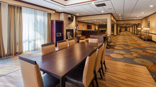 Best Western PLUS Lockport – Photos 3
