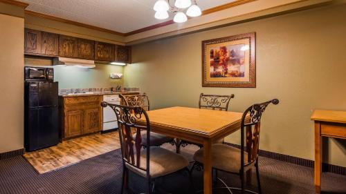 Best Western Plus Sidney Lodge – Photos 5