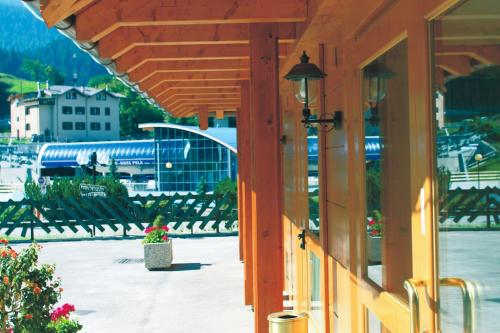 ホテルから撮影された、または一般的な山の景色
