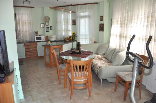 Kuchyň nebo kuchyňský kout v ubytování Guest rooms Sveti Nikola
