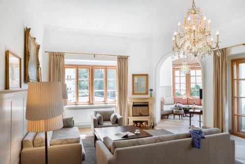 Posezení v ubytování IMLAUER Hotel Schloss Pichlarn