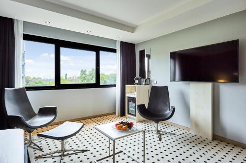 Posezení v ubytování Radisson Blu Conference Hotel, Düsseldorf